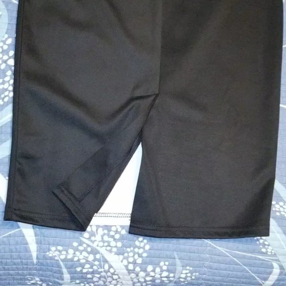 Piao Liang Fu Shi Sleeveless Dress - Black & White - Size: Medium - Picture 5 of 7